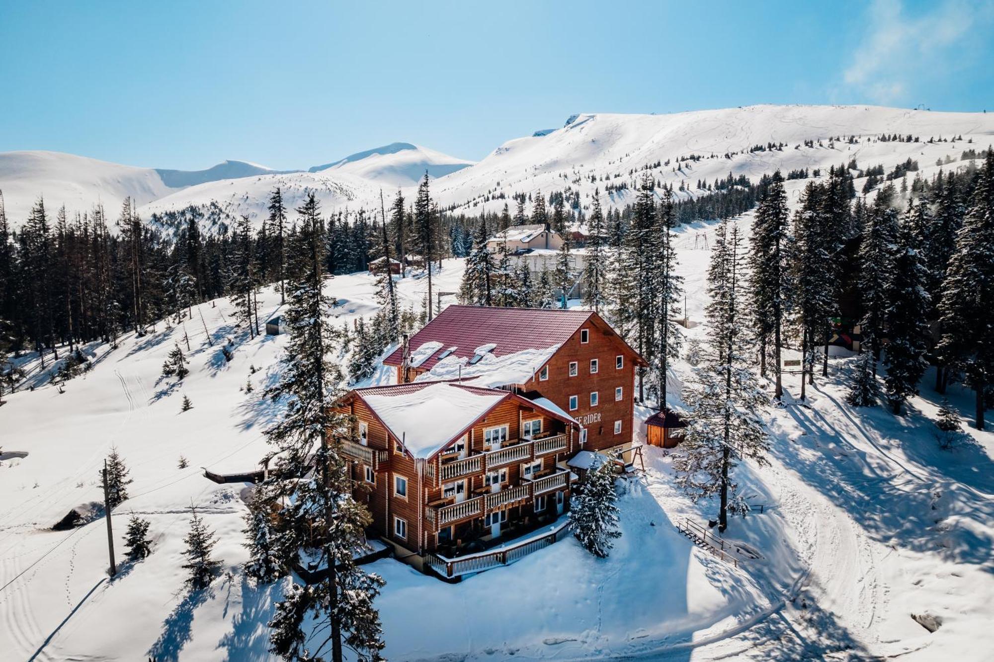 Alpin Eco Chalet & Wellness ドラゴブラト エクステリア 写真