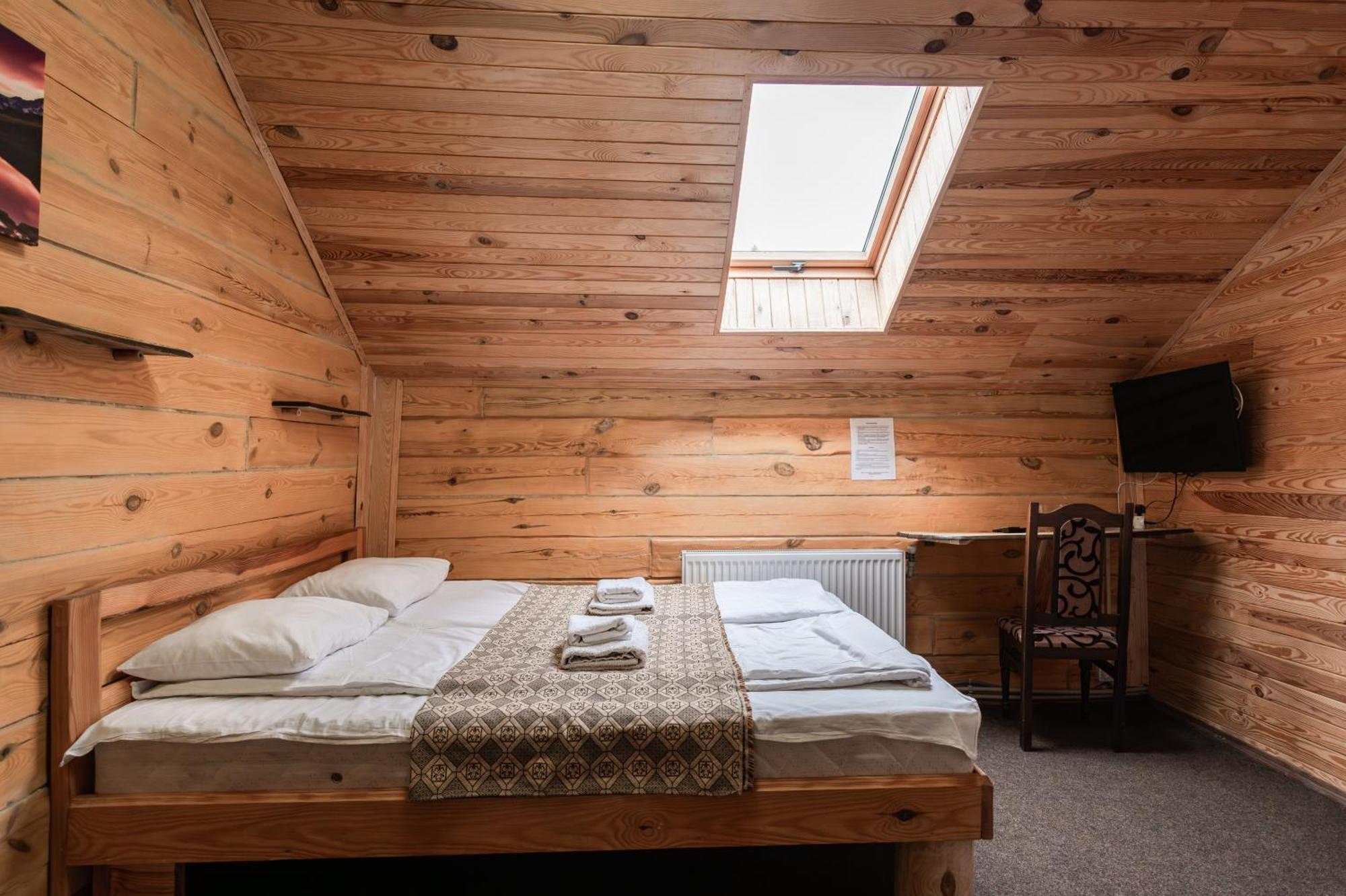 Alpin Eco Chalet & Wellness ドラゴブラト エクステリア 写真
